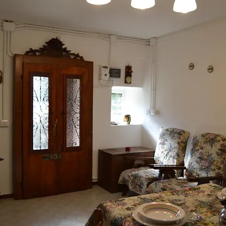Casa Clarice Balogno Holiday home *