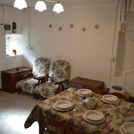Semesterbostad Casa Clarice Balogno Tremezzo